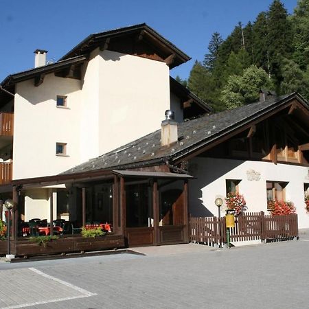 Elga Residence - Relax In Alta Valtellina - Bormio ヴァルディソット エクステリア 写真