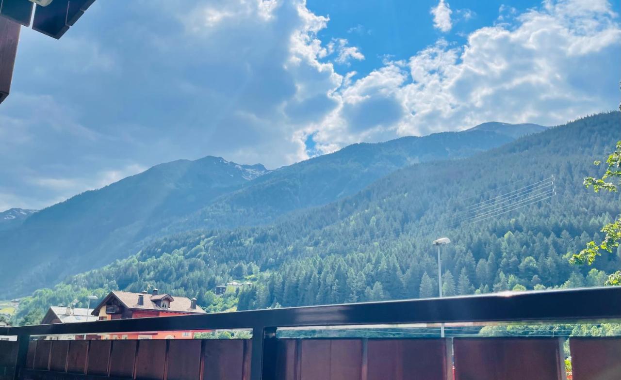 Elga Residence - Relax In Alta Valtellina - Bormio ヴァルディソット エクステリア 写真